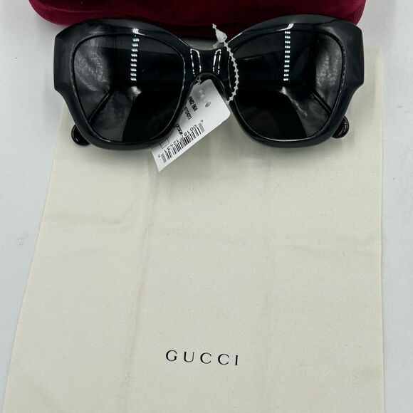 Women’s Gucci cat Eye sunglasses made in Italy main image 5